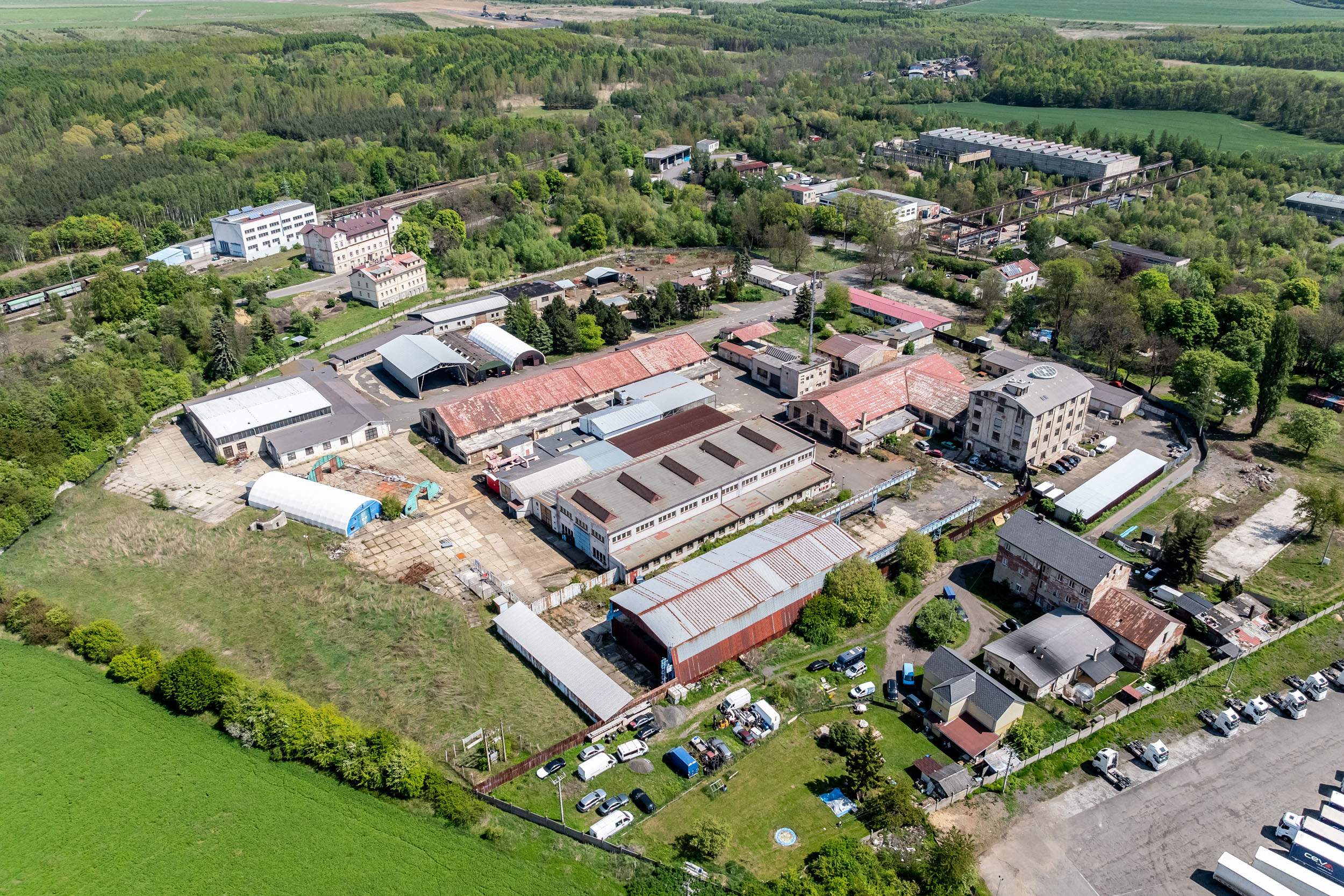 Veřejná dražba souboru nemovitých a movitých věcí - areál S T S P r u n é ř o v, a. s. - Kadaň